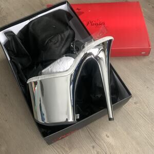 Pleaser Flamingo 808 Silver Chrome